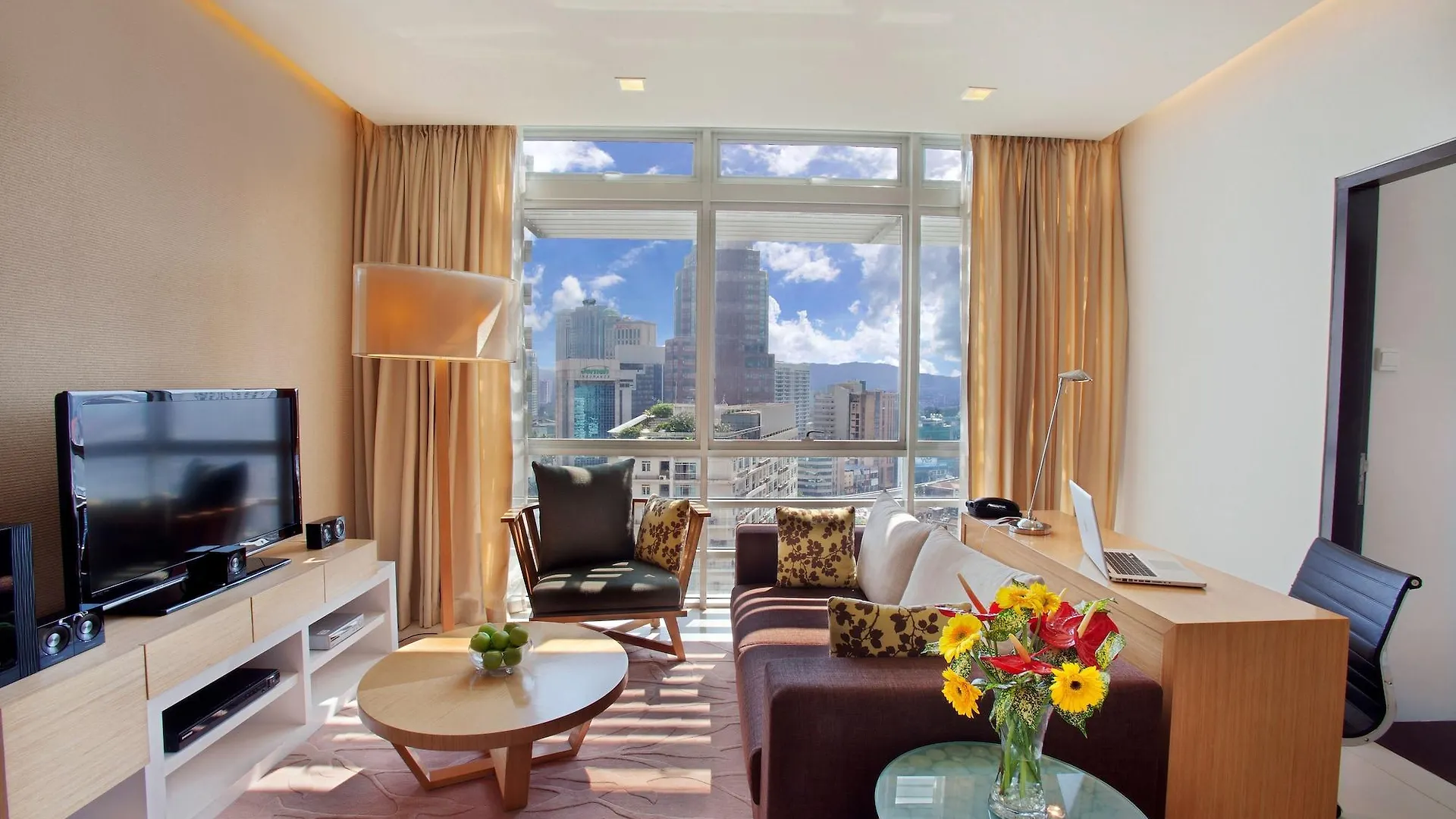 Parkroyal Serviced Suites Kuala Lumpur 5*,