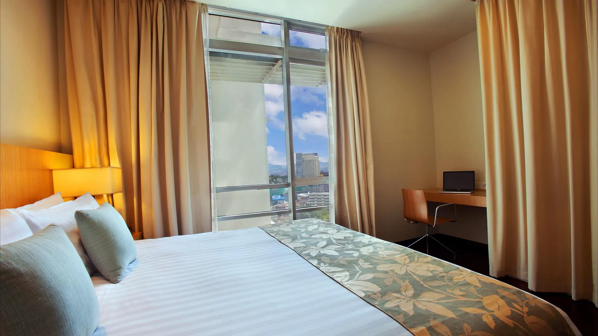 Hotel Parkroyal Serviced Suites Kuala Lumpur