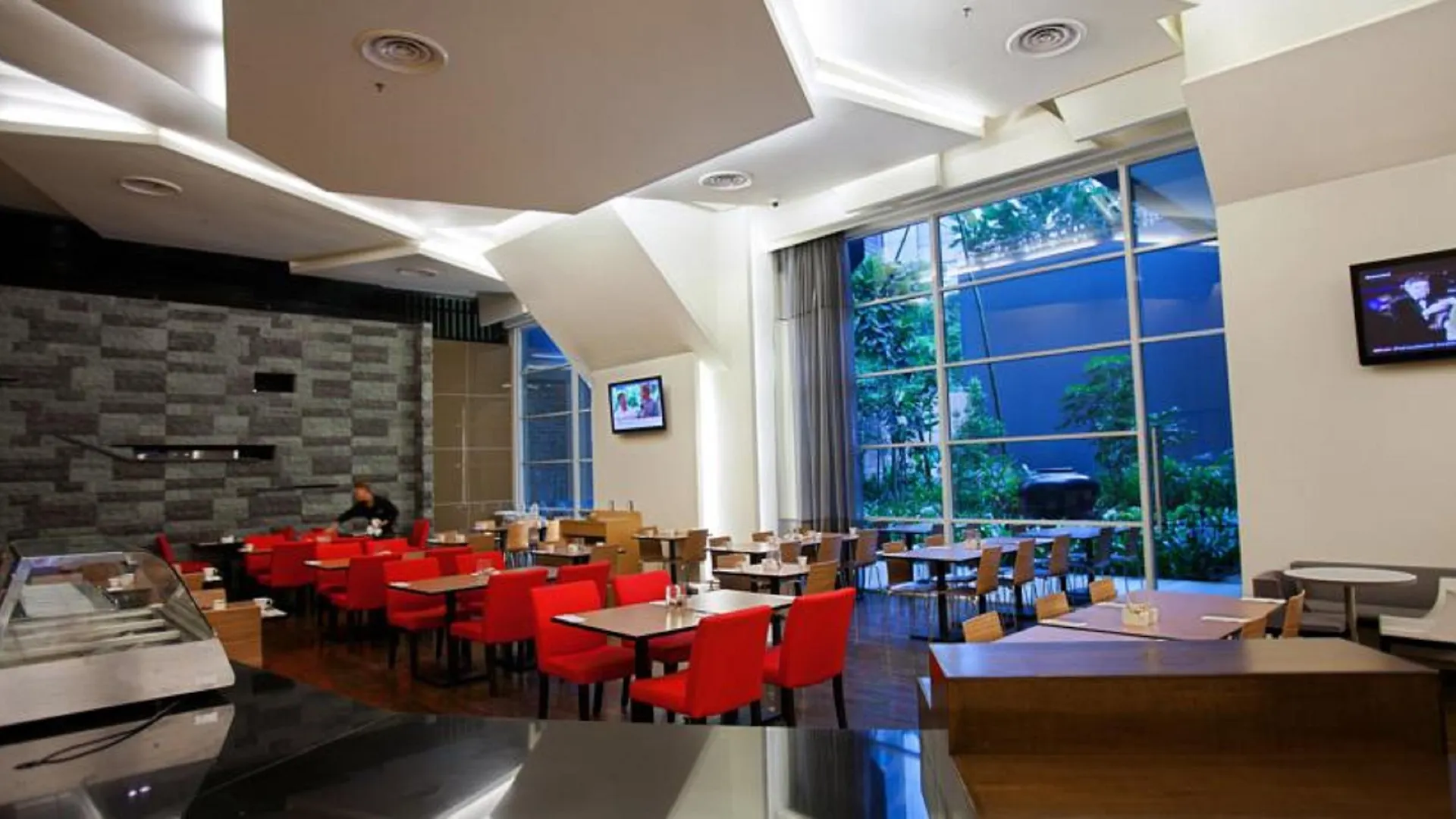 Parkroyal Serviced Suites Kuala Lumpur 5*,